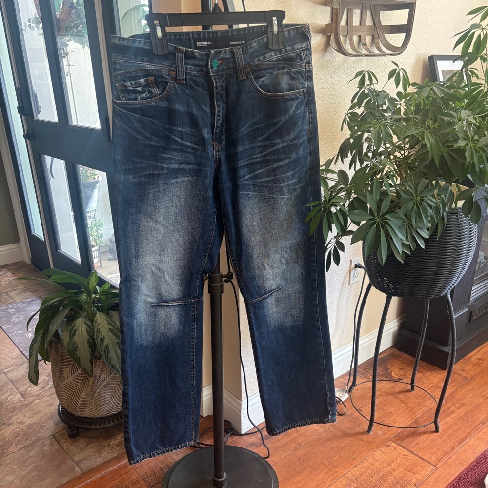 Rocawear Blue Straight Jeans with Vintage Wash